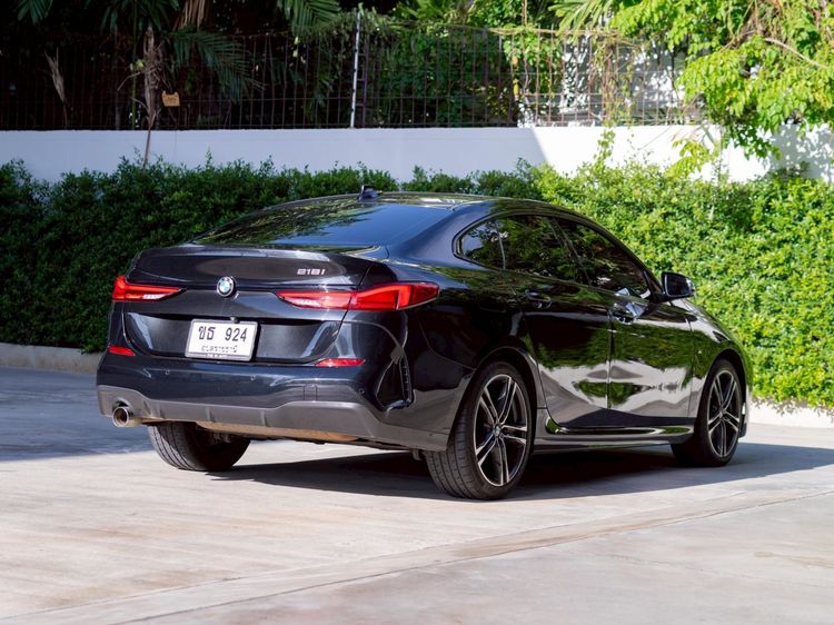BMW Series 2 2020 218i Sedan เบนซิน ไม่ติดแก๊ส เกียร์อัตโนมัติ ดำ รูปที่ 4