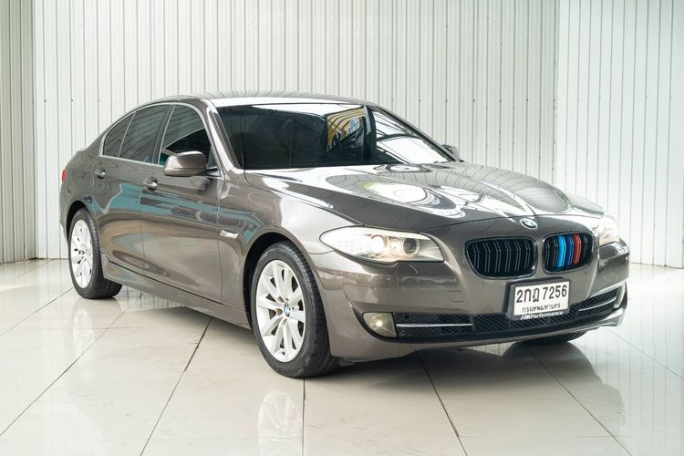 BMW Series 5 2013 525d Sedan ดีเซล ไม่ติดแก๊ส เกียร์อัตโนมัติ น้ำตาล