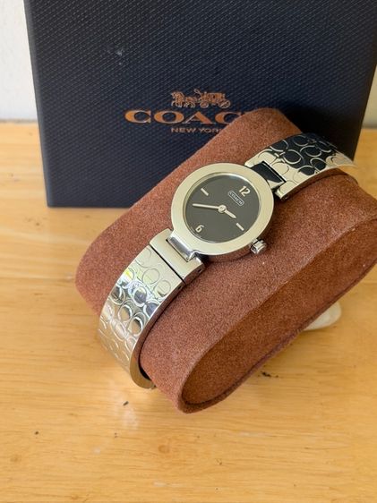 COACH Signature Studio Bangle Watch รหัสรุ่น 14501438 นาฬิกาผู้หญิง รูปที่ 2