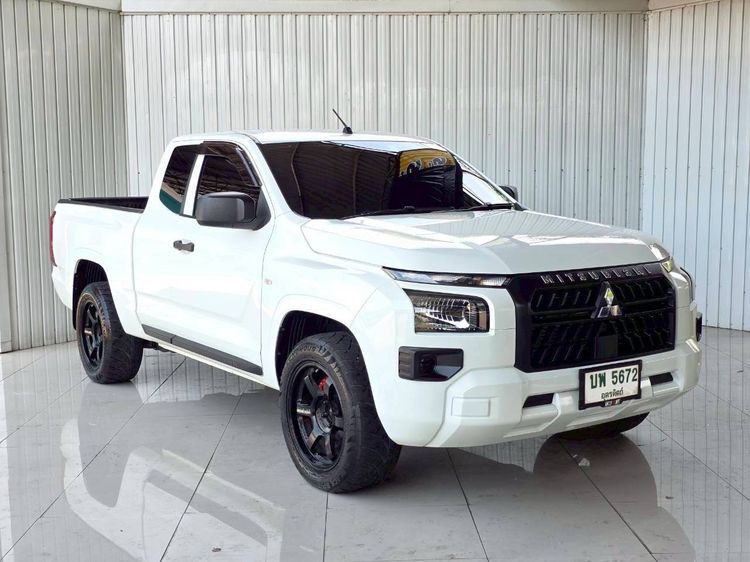 Mitsubishi Triton 2025 2.4 Active Pickup ดีเซล ไม่ติดแก๊ส เกียร์ธรรมดา ขาว