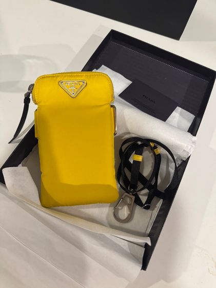 ไม่ระบุ เหลือง ไนล่อน Prada bag 