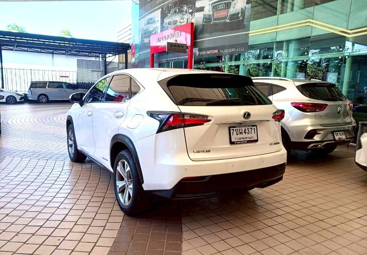 Lexus Nx300h 2015 2.5 Luxury Utility-car ไฮบริด ไม่ติดแก๊ส เกียร์อัตโนมัติ ขาว รูปที่ 4