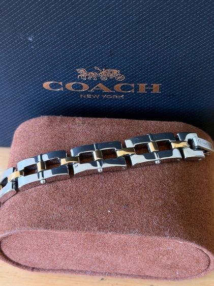 COACH นาฬิกาผู้หญิง Two Tone สองกษัตริย์  รูปที่ 4