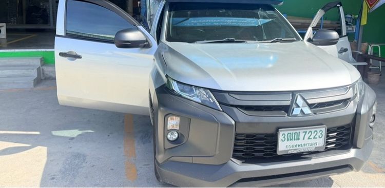 รถ Mitsubishi Triton 2.4 GL สี เทา