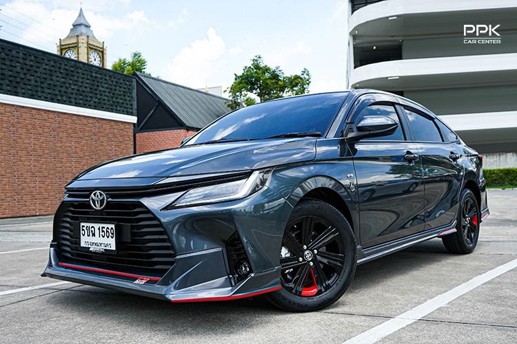 รถ Toyota Yaris ATIV 1.2 Sport สี เทา