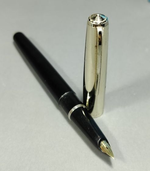 ปากกา & หมึกเติม ปากกาหมึกซึม Pilot หัวทอง 14K