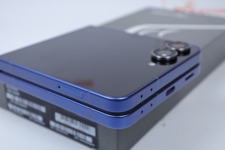 Samsung Galaxy Z Flip 7 12.256GB รูปที่ 6