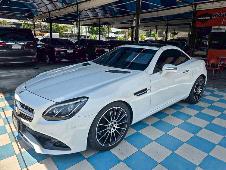 Mercedes-Benz SLC-Class 2018 SLC300 Sedan เบนซิน ไม่ติดแก๊ส เกียร์อัตโนมัติ ขาว