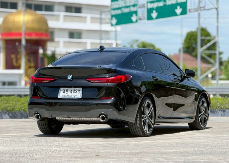 BMW Series 2 2021 220i Sedan เบนซิน ไม่ติดแก๊ส เกียร์อัตโนมัติ ดำ รูปที่ 4