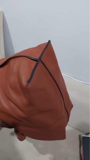 กระเป๋าสะพาย Loewe สีน้ำตาลใบใหญ่ รูปที่ 15