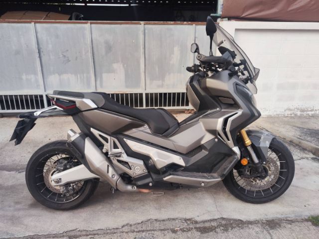 Honda XADV750