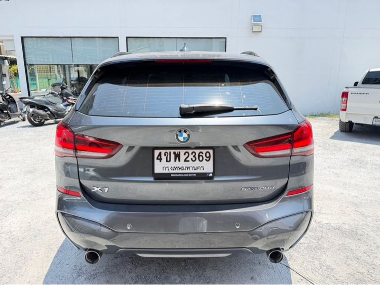 BMW X1 2023 2.0 sDrive18d M Sport Sedan ดีเซล ไม่ติดแก๊ส เกียร์อัตโนมัติ เทา รูปที่ 2