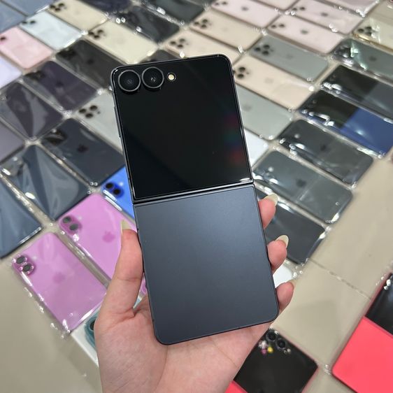 Samsung Galaxy Flip 7