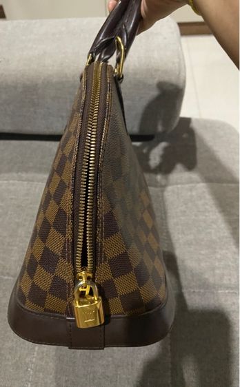 👜แท้ 💯 Louis Vuitton Alma PM Damier Ebene สภาพสวย ทรงเป๊ะ คลาสสิกถือคล่องตัว พร้อมถุงผ้า รูปที่ 8