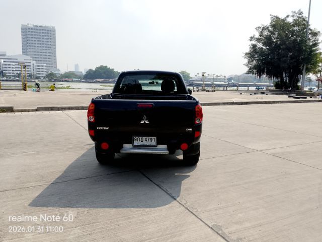 รถ Mitsubishi Triton 2.5 GLS 4WD สี ดำ
