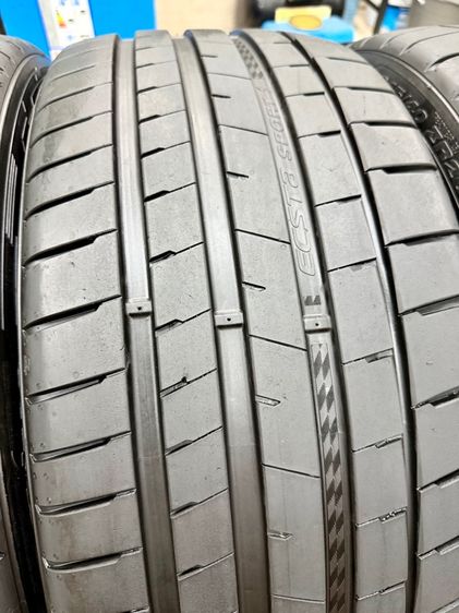 ยางถอดป้ายแดงขอบ 20” ยี่ห้อ KUMHO รุ่น ECSTA SPORT ขนาด 245-40R20 ปี 25 MADE IN KOREA ตุ่มหน้ายางยังอยู่ครบ รูปที่ 8