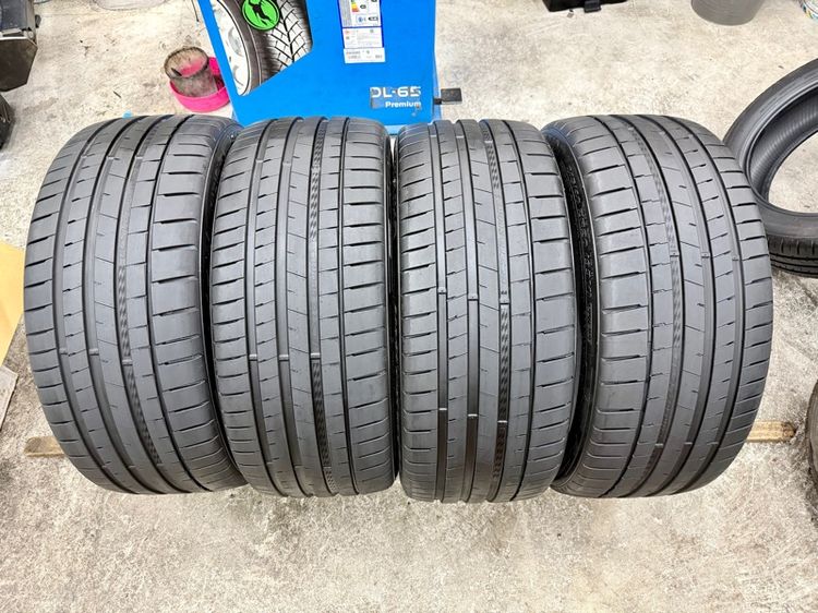 ยางถอดป้ายแดงขอบ 20” ยี่ห้อ KUMHO รุ่น ECSTA SPORT ขนาด 245-40R20 ปี 25 MADE IN KOREA ตุ่มหน้ายางยังอยู่ครบ รูปที่ 10