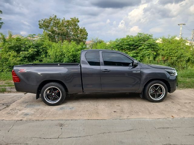 Toyota Hilux Revo 2023 2.4 Z Edition Entry Pickup ดีเซล ไม่ติดแก๊ส เกียร์ธรรมดา เทา รูปที่ 4
