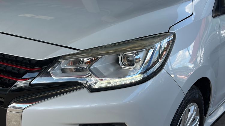 Mitsubishi Attrage 2021 1.2 GLS Limited Sedan เบนซิน ไม่ติดแก๊ส เกียร์อัตโนมัติ ขาว รูปที่ 4