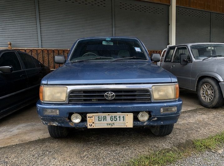 รถ Toyota Hilux Mighty-X 2.4 สี น้ำเงิน