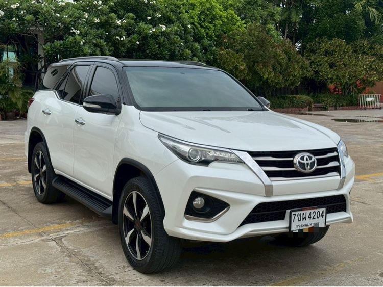Toyota Fortuner 2016 2.8 TRD Sportivo 4WD Utility-car ดีเซล ไม่ติดแก๊ส เกียร์อัตโนมัติ ขาว รูปที่ 2