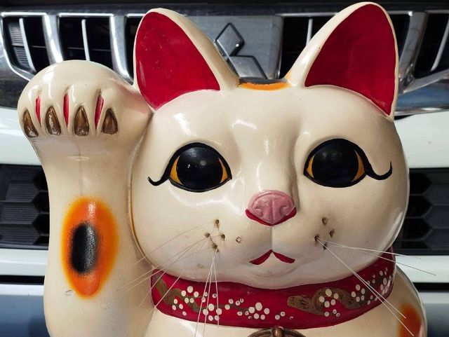 1.แมวกวัก งานเก่าหายากตัวใหญ่โตมโหฬารอ้วนท้วนสมบูรณ์  มาเนกิเนะโกะ (Maneki Neko) หรือที่รู้จักกันในชื่อ "แมวกวัก"  รูปที่ 3