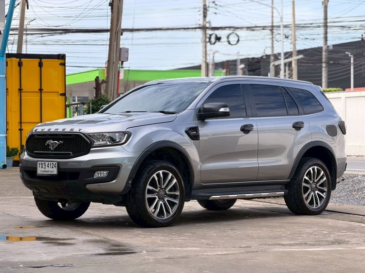 รถ Ford Everest 2.0 Titanium Plus 4WD สี เทา