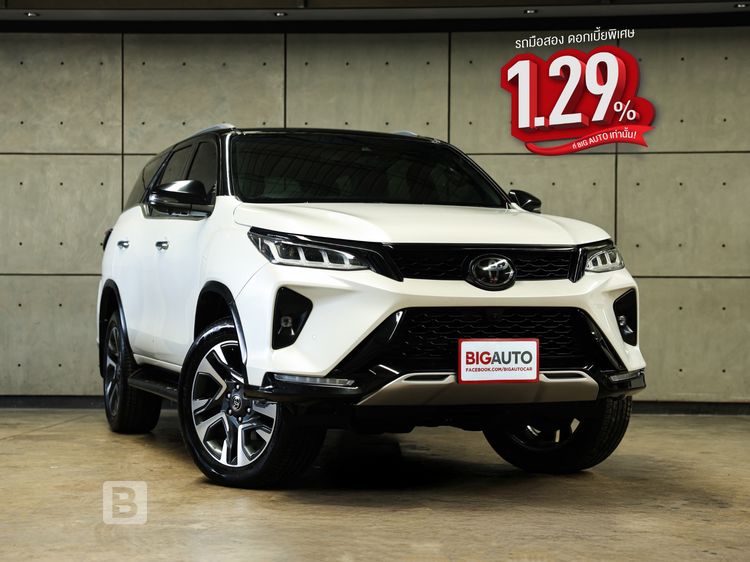 Toyota Fortuner 2023 2.8 Legender Black Top 4WD Utility-car ดีเซล ไม่ติดแก๊ส เกียร์อัตโนมัติ ขาว
