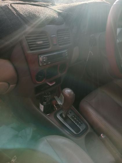 รถ Nissan Sunny 1.8 Super Neo สี ทอง