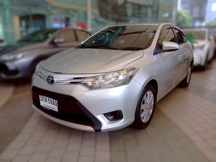 รถ Toyota Vios 1.5 E สี เทา