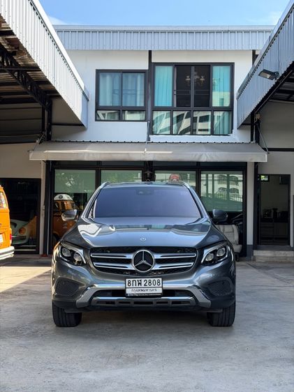 รถ Mercedes-Benz GLC-Class GLC250d สี เทา