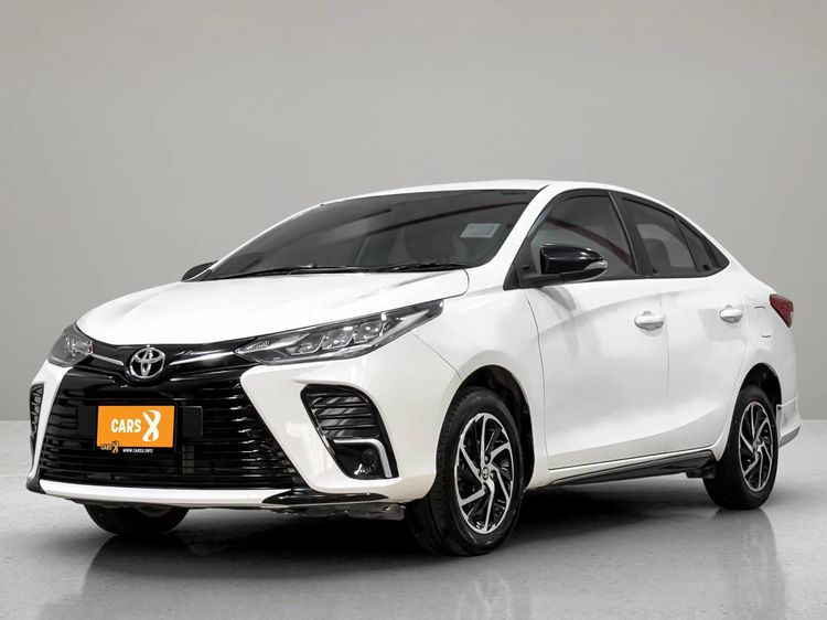 รถ Toyota Yaris ATIV 1.2 Sport สี ขาว