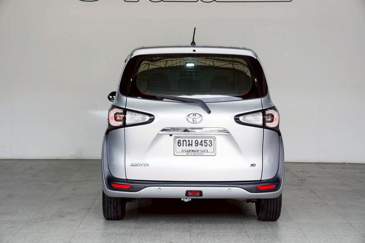 Toyota Sienta 2017 1.5 G Utility-car เบนซิน ไม่ติดแก๊ส เกียร์อัตโนมัติ เทา รูปที่ 4
