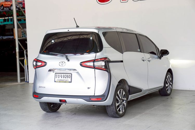 Toyota Sienta 2021 1.5 V Utility-car เบนซิน ไม่ติดแก๊ส เกียร์อัตโนมัติ เทา รูปที่ 3