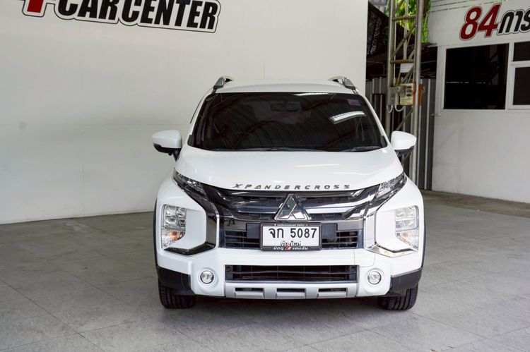 Toyota Corolla Cross 2023 1.8 HEV GR Sport Utility-car ไฮบริด ไม่ติดแก๊ส เกียร์อัตโนมัติ ขาว รูปที่ 2