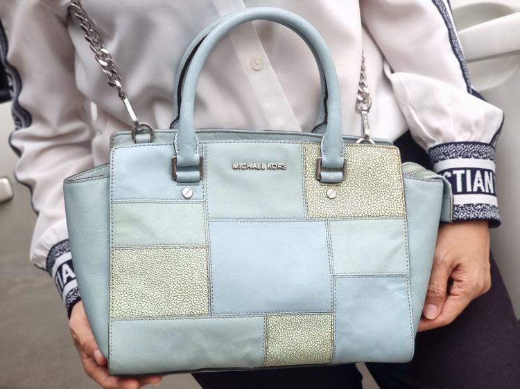Michael Kors หนังแท้ ฟ้า กระเป๋าสะพาย