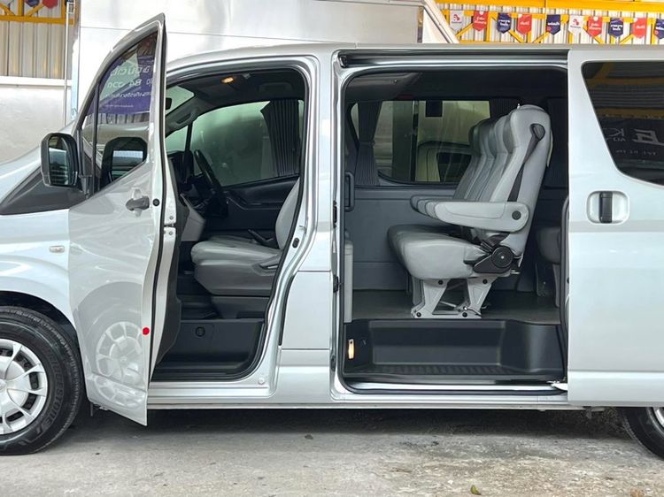 Toyota Hiace 2022 2.8 GL Van ดีเซล ไม่ติดแก๊ส เกียร์ธรรมดา เทา รูปที่ 3