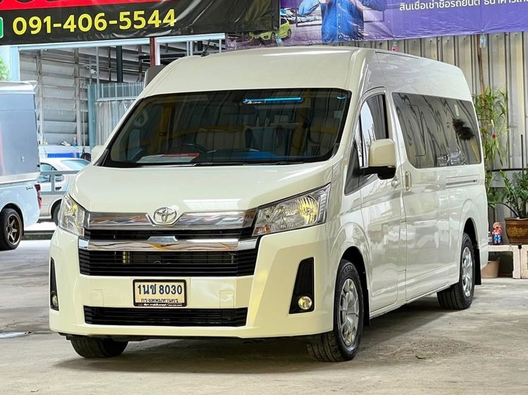 Toyota Commuter 2019 2.8 Van ดีเซล ไม่ติดแก๊ส เกียร์ธรรมดา ขาว รูปที่ 2