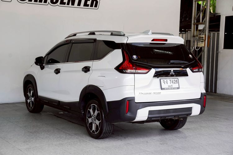Mitsubishi Xpander Cross 2020 1.5 Utility-car เบนซิน ไม่ติดแก๊ส เกียร์อัตโนมัติ ขาว รูปที่ 4