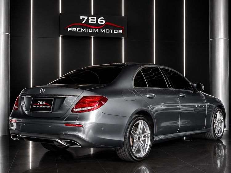 Mercedes-Benz E-Class 2021 E300 Sedan ปลั๊กอินไฮบริด (PHEV) ไม่ติดแก๊ส เกียร์อัตโนมัติ เทา รูปที่ 2