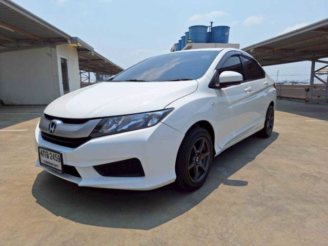 Honda City 2014 1.5 S Sedan เบนซิน ไม่ติดแก๊ส เกียร์ธรรมดา ขาว รูปที่ 4