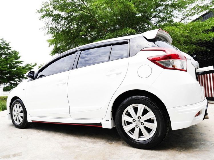 Toyota Yaris 2016 1.2 E Sedan เบนซิน ไม่ติดแก๊ส เกียร์อัตโนมัติ ขาว รูปที่ 3