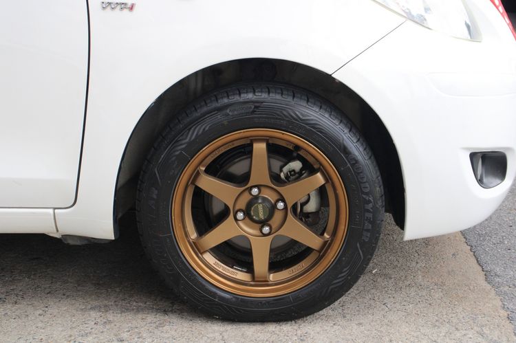 Toyota Yaris 2013 1.5 E Sedan เบนซิน ไม่ติดแก๊ส เกียร์อัตโนมัติ ขาว รูปที่ 3