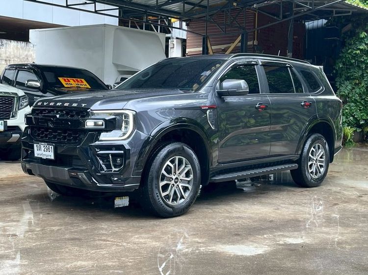 รถ Ford Everest 2.0 Trend สี เทา