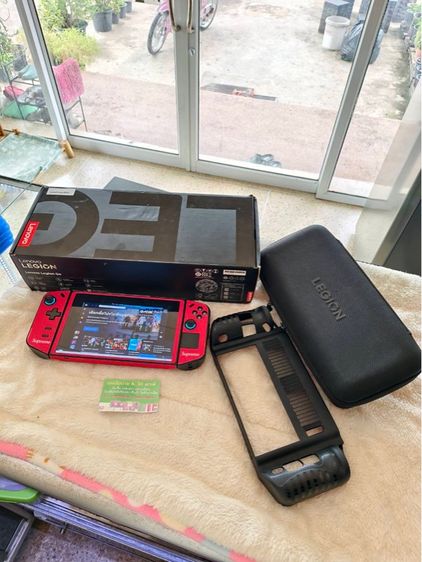  เครื่องเล่นเกม Lenovo Legion Go 