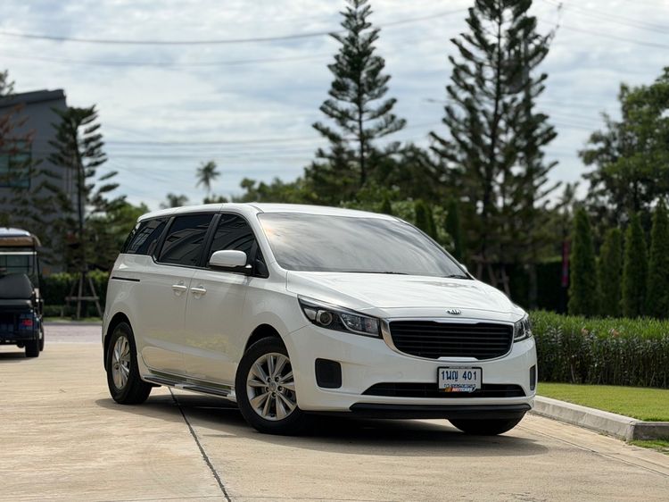 Kia Grand Carnival 2017 2.2 LX Utility-car ดีเซล ไม่ติดแก๊ส เกียร์อัตโนมัติ ขาว รูปที่ 3