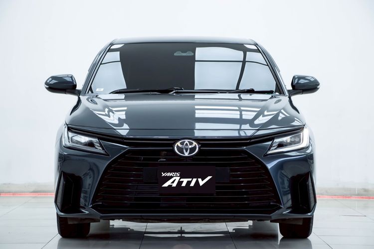 Toyota Yaris ATIV 2023 1.2 Smart Sedan เบนซิน ไม่ติดแก๊ส เกียร์อัตโนมัติ เทา รูปที่ 4