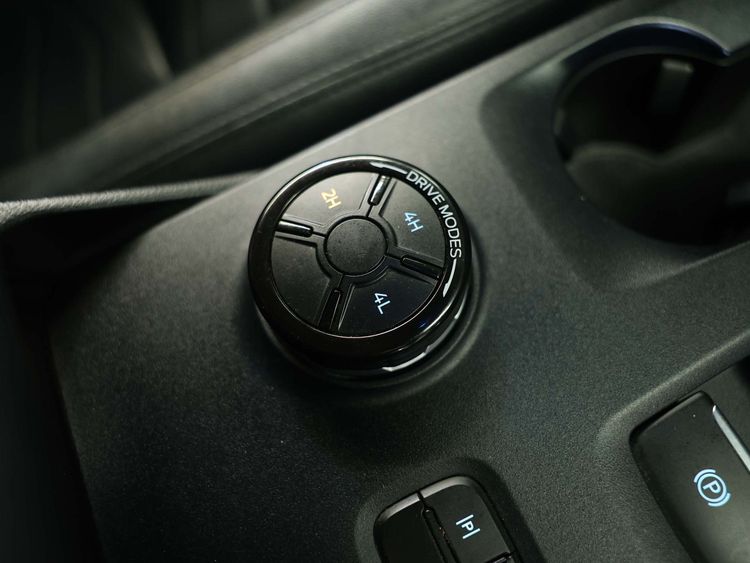 Ford Everest 2023 2.0 Bi-Turbo Titanium+ 4WD Utility-car ดีเซล ไม่ติดแก๊ส เกียร์อัตโนมัติ ขาว รูปที่ 4