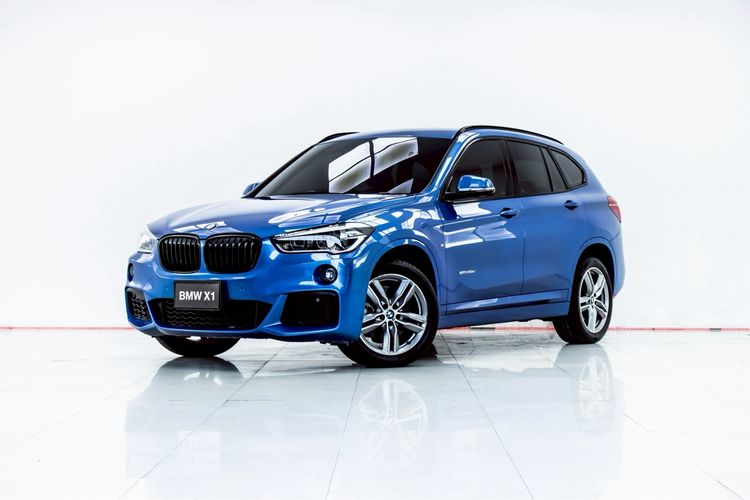 รถ BMW X1 2.0 sDrive20d M Sport สี น้ำเงิน