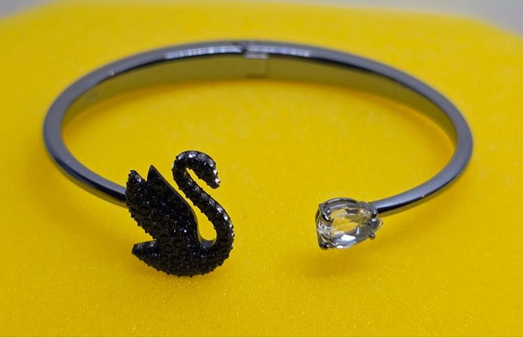 จิวเวอรี่ สร้อยข้อมือ Swarovski 